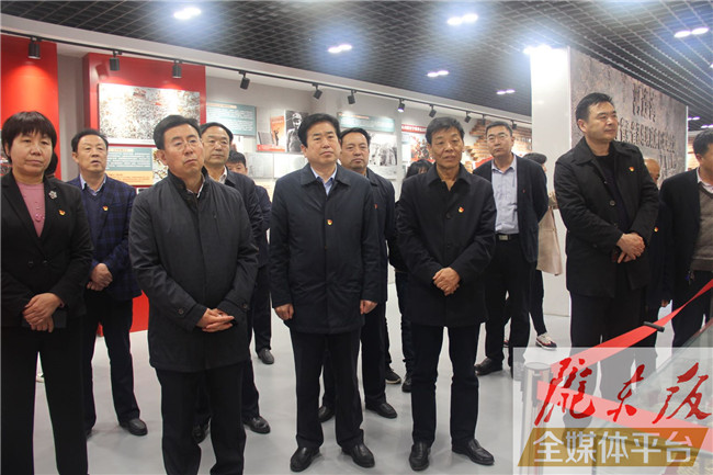 慶陽(yáng)市人大常委會(huì)機(jī)關(guān)黨員干部赴環(huán)縣開(kāi)展“追尋紅色足跡，踐行初心使命”主題黨日活動(dòng)