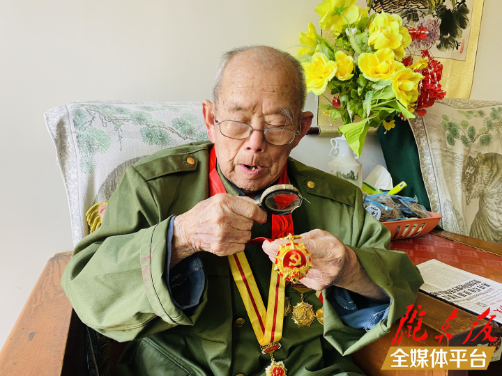 【光榮在黨50年】徐連江：“永遠跟黨走，永遠都愛國！”