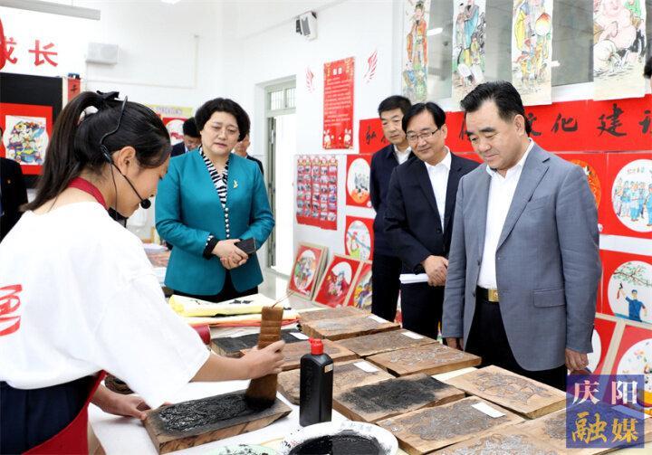 向全市少年兒童致以節(jié)日祝福！黃澤元開(kāi)展“六一”國(guó)際兒童節(jié)慰問(wèn)活動(dòng)