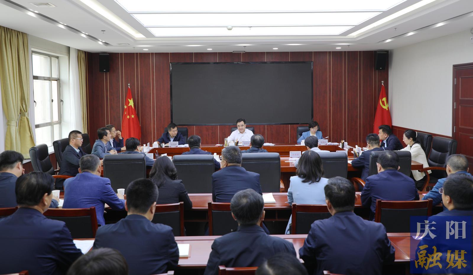 黃澤元在市紀委監(jiān)委機關調研時強調 把職責履行好 把能力提上去 把工作做扎實 為推動慶陽經(jīng)濟社會高質量發(fā)展保駕護航