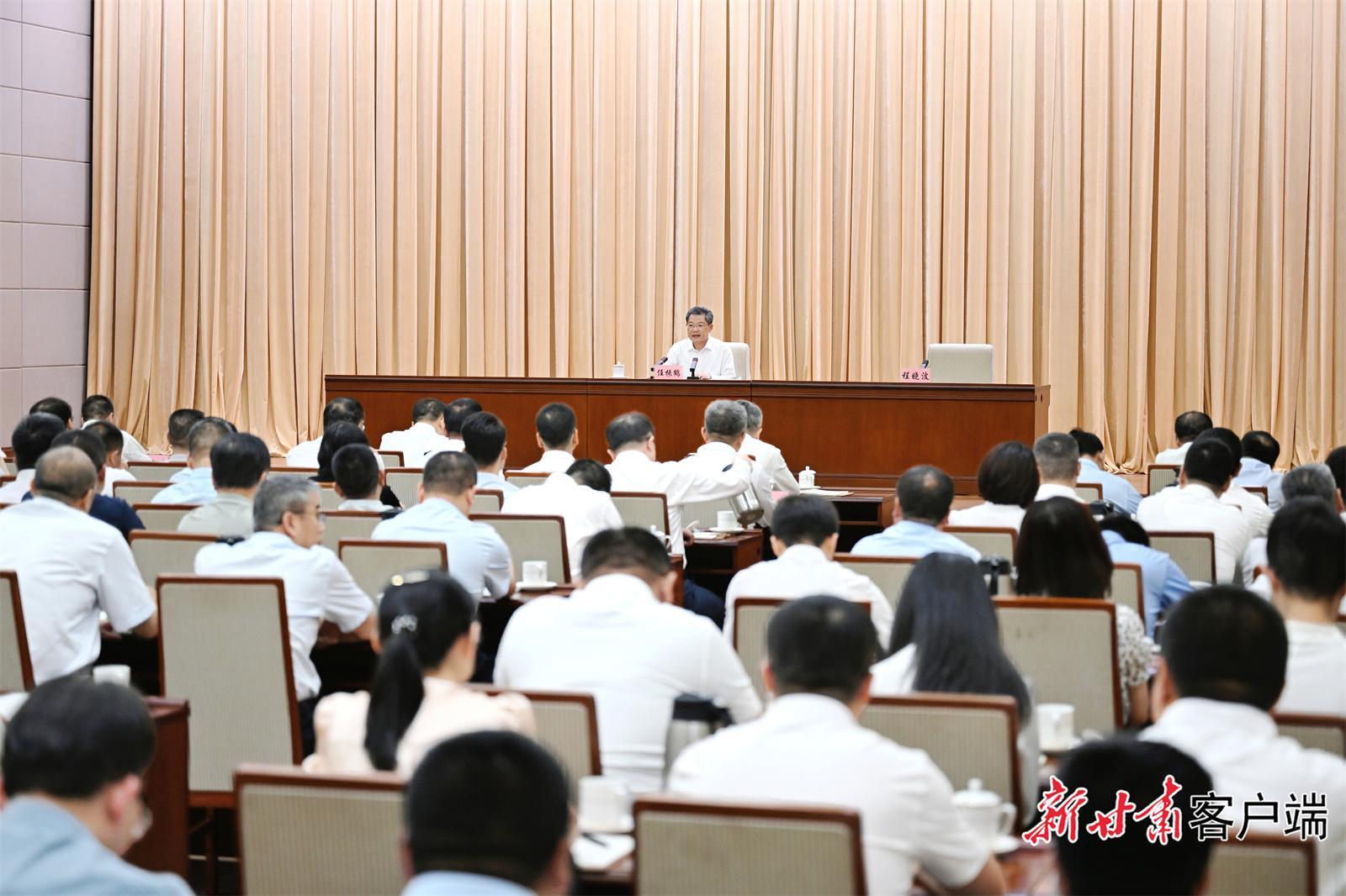 任振鶴在講深入貫徹中央八項(xiàng)規(guī)定精神學(xué)習(xí)教育專題黨課時(shí)強(qiáng)調(diào) 從習(xí)近平總書記用典感悟黨的作風(fēng)建設(shè)之道 以優(yōu)良作風(fēng)振奮精神激發(fā)斗志樹立形象推動(dòng)發(fā)展